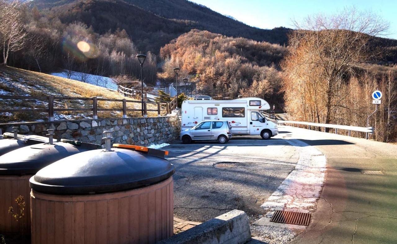 La Casetta Di Giorgia Fenis Exterior photo